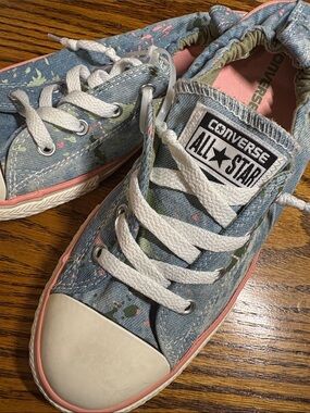 Converse Low-Top Denim Floral Sneakers - Light Blue, Pink & White